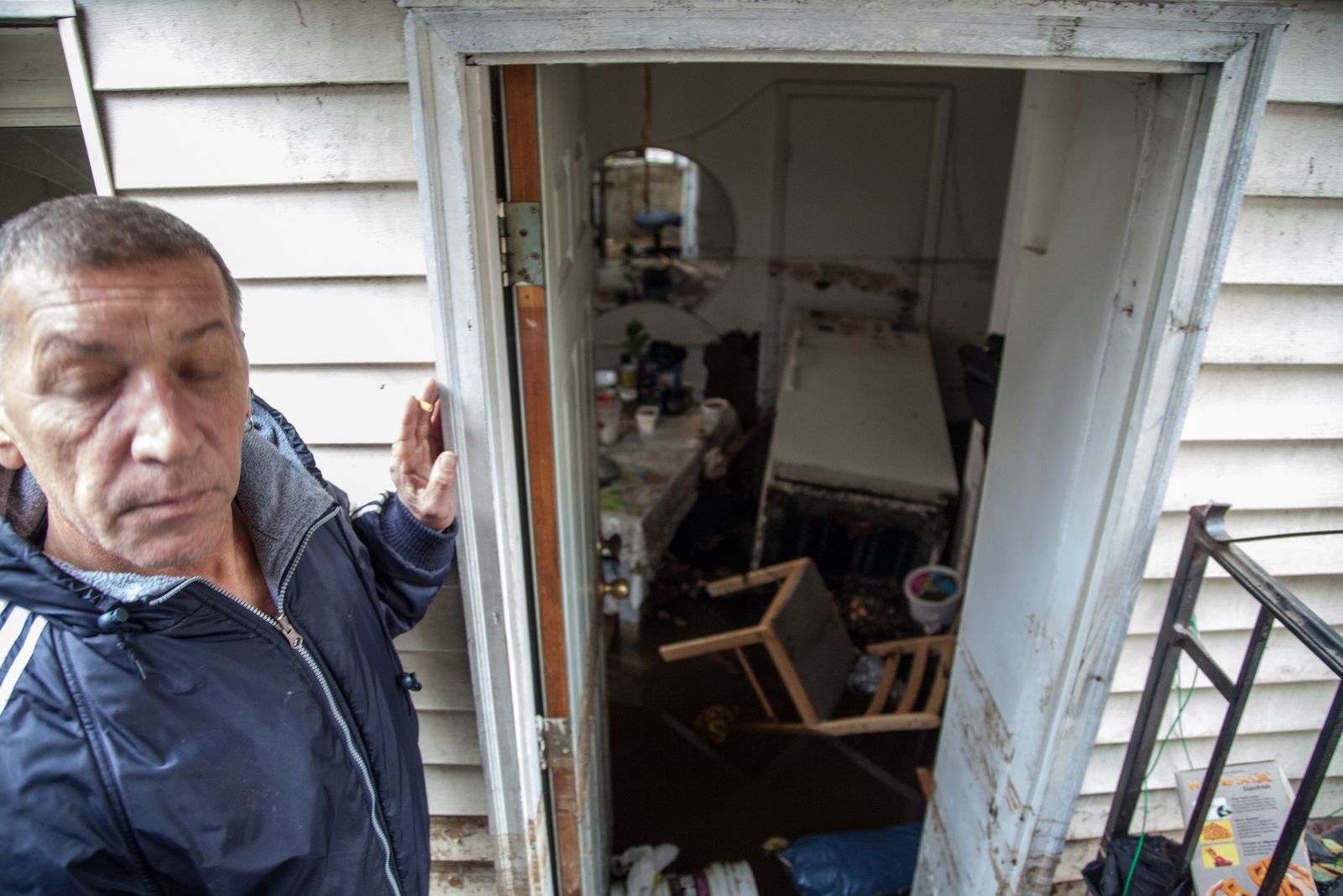 art-of-sandy-mo-sandy aftermant cam 1-76.jpg